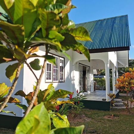 Chez Marva Grande Villa Coco 3 A 12 Personnes La Digue Bagian luar foto