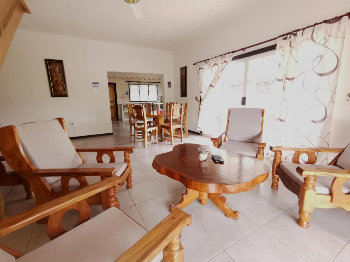 Chez Marva Grande Villa Coco 3 A 12 Personnes La Digue Bagian luar foto