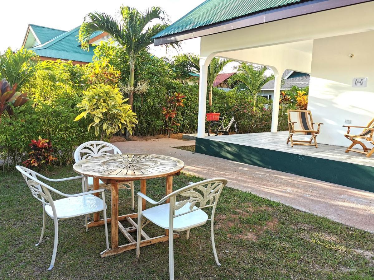 Chez Marva Grande Villa Coco 3 A 12 Personnes La Digue Bagian luar foto