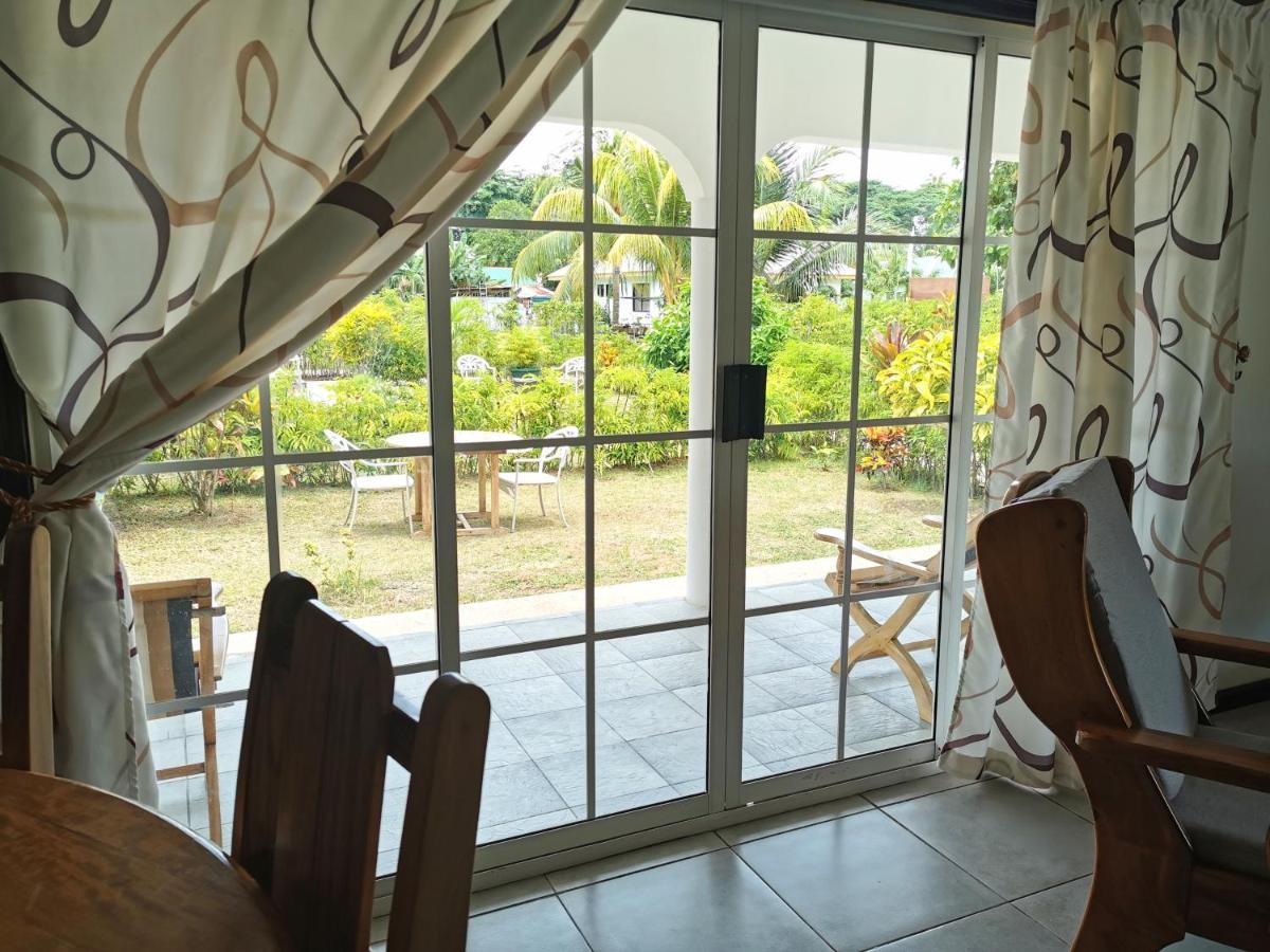 Chez Marva Grande Villa Coco 3 A 12 Personnes La Digue Bagian luar foto