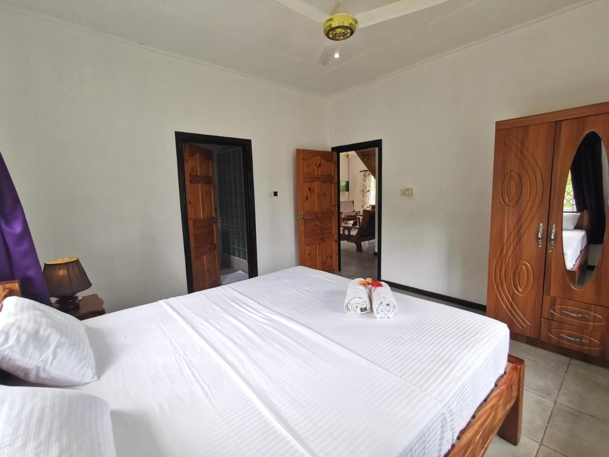 Chez Marva Grande Villa Coco 3 A 12 Personnes La Digue Bagian luar foto